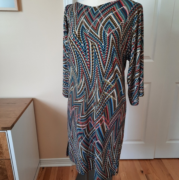 Fun, easy, stretch dress - Picture 2 of 8
